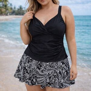 Lands’ End Paisley Tankini Swim Set Skirted Bottom Tummy Control Modest Swim 16W